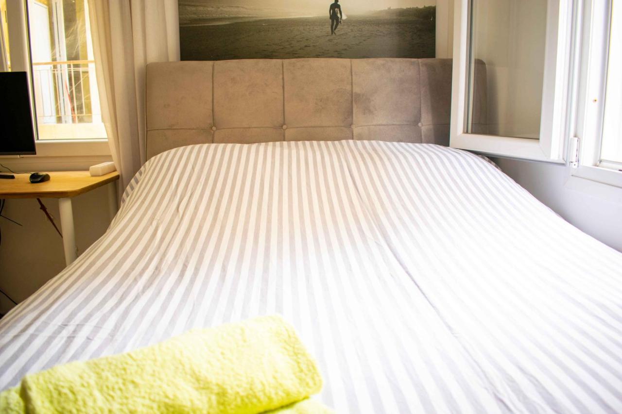 Apartment Center/navarinou Classical Style Apt-king Bed